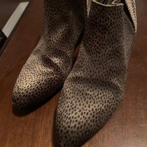 Olive green/black pattern booties